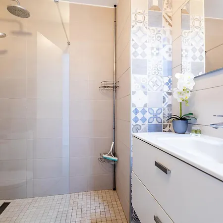 Апартаменты Sunny Paradise With Ocean View Адехе