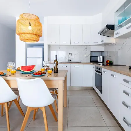 Sunny Paradise With Ocean View