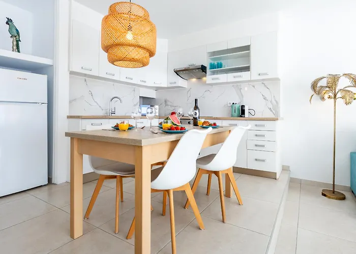 Sunny Paradise With Ocean View *